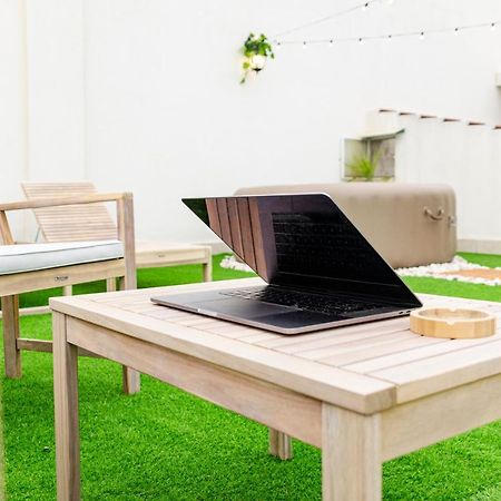 バーリApulialux Private 100Mq Rooftop Oasis W Jacuzziアパートメント エクステリア 写真