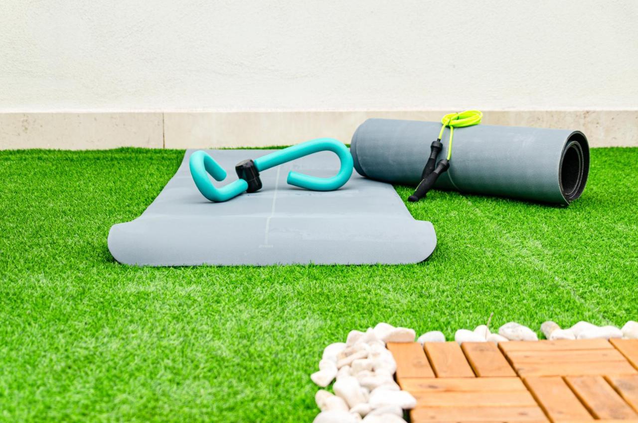 バーリApulialux Private 100Mq Rooftop Oasis W Jacuzziアパートメント エクステリア 写真