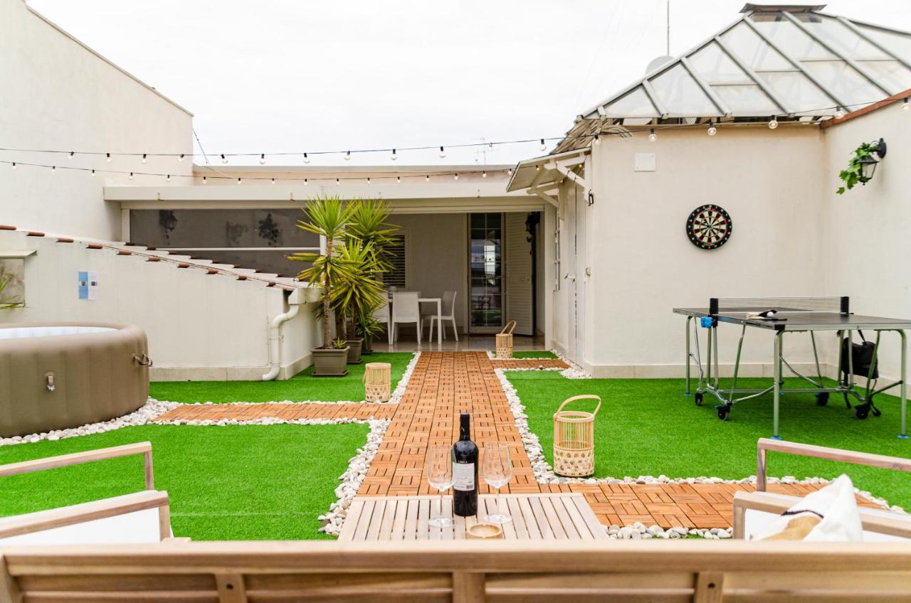 バーリApulialux Private 100Mq Rooftop Oasis W Jacuzziアパートメント エクステリア 写真