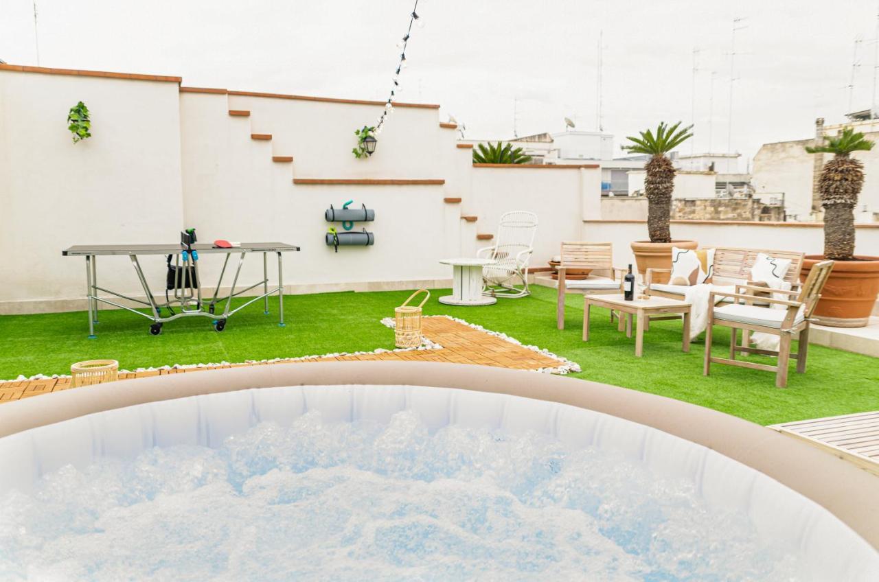 バーリApulialux Private 100Mq Rooftop Oasis W Jacuzziアパートメント エクステリア 写真